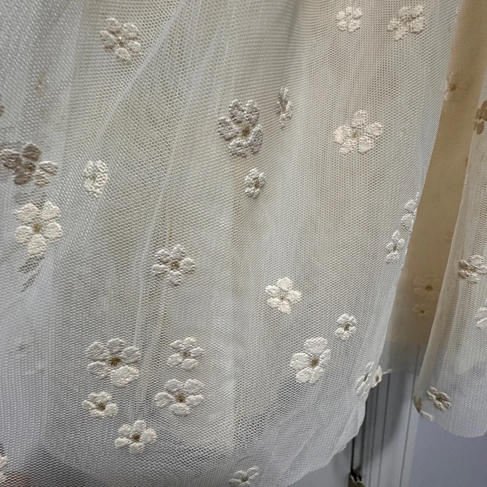 OshKosh size 3 T cream floral dress